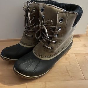 Women Sorel boots size 8.5